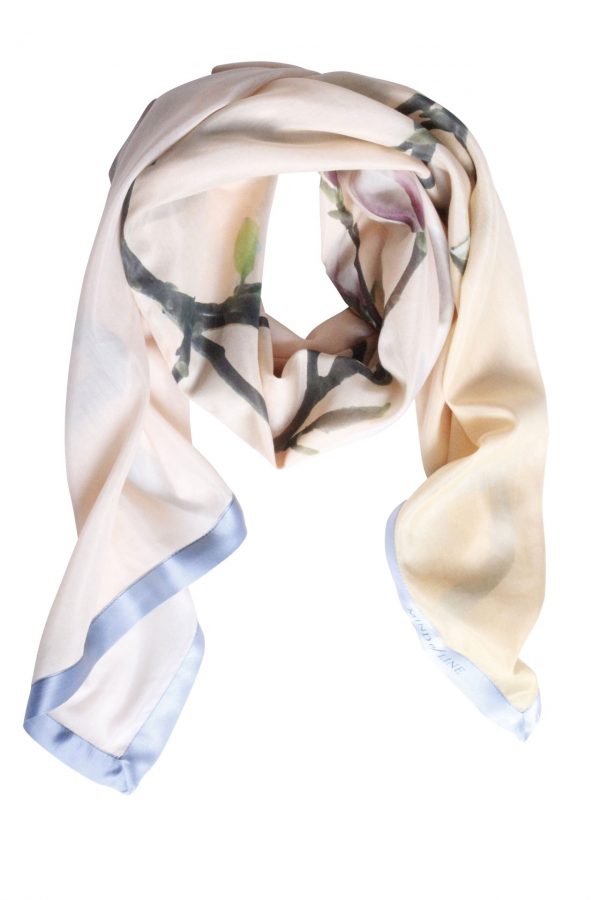 Magnoliablomst printet på tørklæde fra danske Mind of Line